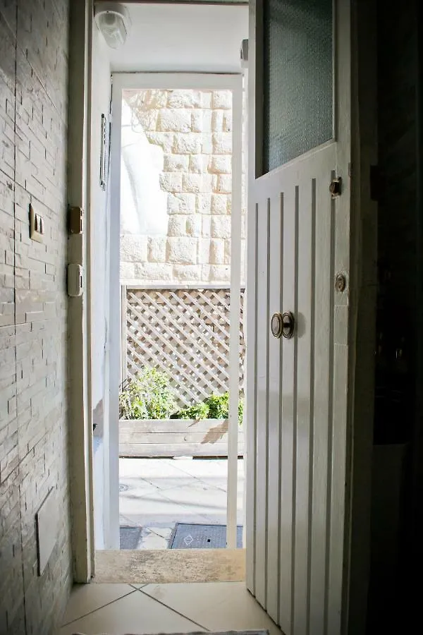 **  Bed and Breakfast San Nicola D'Amare Bari Italia